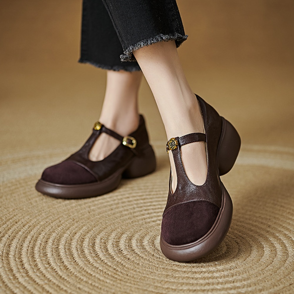 أحذية نسائية كلاسيكية من الجلد - مراجعة Leather Classic Strap وسعره